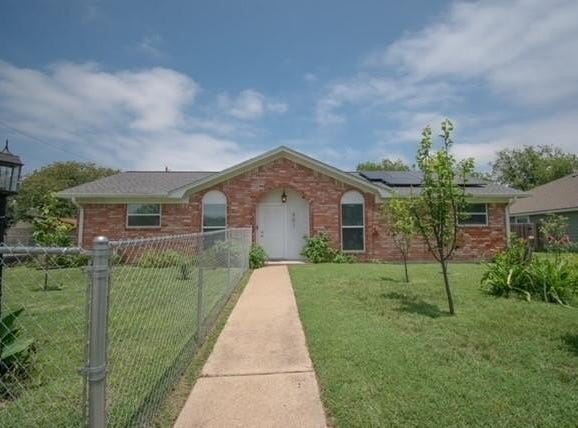 301 PATRICIA Street, Lacy Lakeview, TX 76705