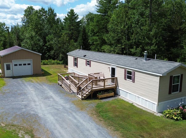 141 Bigelow Hill Road, Norridgewock, ME 04957