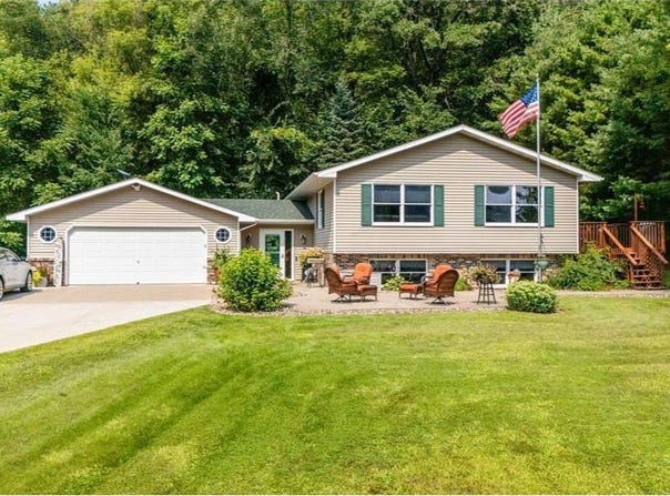 25358 Highway 60, Wabasha, MN 55981