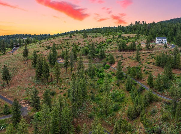 6527 E Big Rock Rd, Spokane, WA 99223