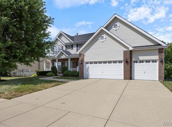 1305 Monarch Lake Lane, Shiloh, IL 62221