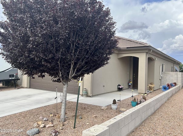 3538 N Irving St, Kingman, AZ 86409