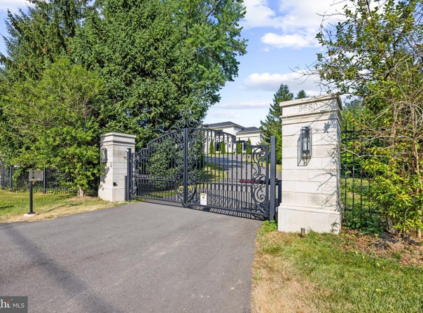8880 BRADLEY BOULEVARD, BETHESDA, MD 20817