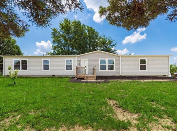 6757 London Road, South Charleston, OH 45368