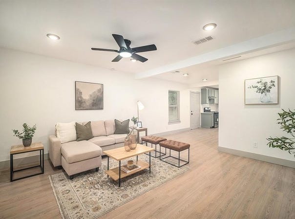 5525 Lester Granger Drive, Fort Worth, TX 76112