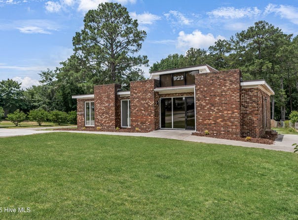 922 S Long Drive, Rockingham, NC 28379