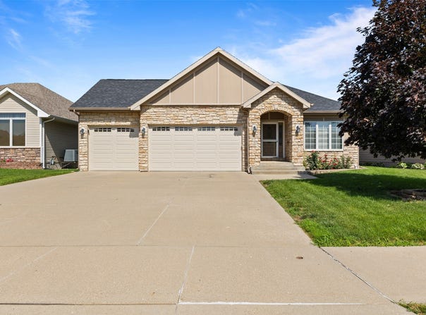 4315 129th Street, Urbandale, IA 50323