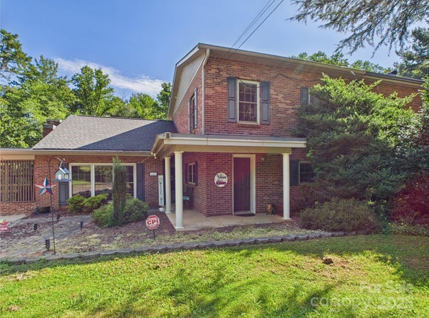 112 30th Avenue NW, Hickory, NC 28601
