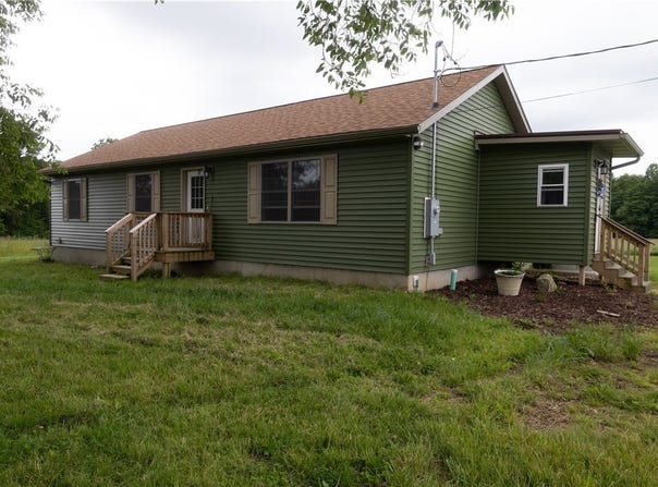 2681 Mallory Rd, PA 16314