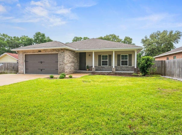 425 Baywood Drive, Niceville, FL 32578