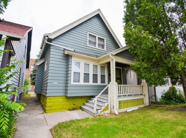 3205 N 35th St, Milwaukee, WI 53216