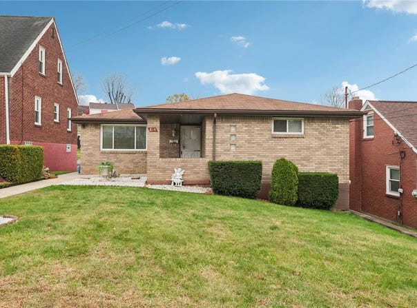 814 Laura Ave, West Mifflin, PA 15122