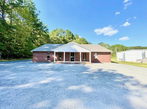 1250 Betty Dale Drive, Iuka, MS 38852