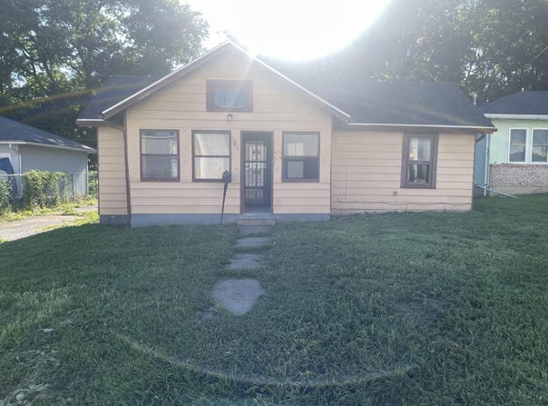 601 LAFAYETTE AVE, Marshall, MO 65340