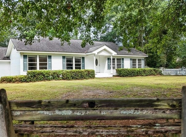 1901 HWY 11 N, Picayune, MS 39466