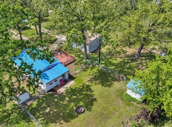 1164 Pawnee Drive, Cuba, MO 65453
