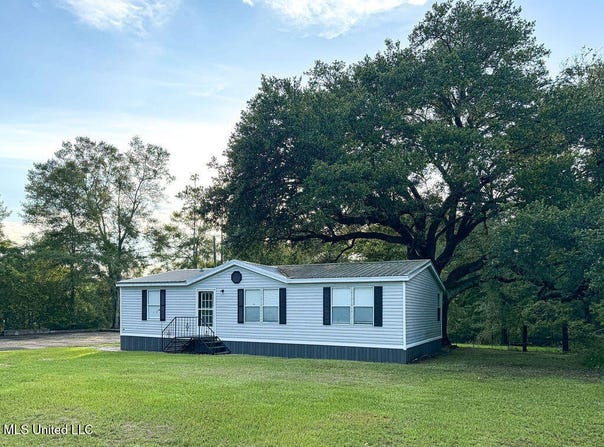26141 Highway 603, Kiln, MS 39556