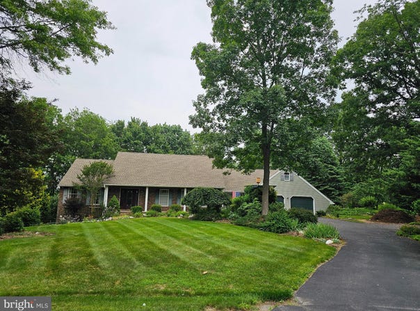 11388 VALLEYWOOD DRIVE, WAYNESBORO, PA 17268