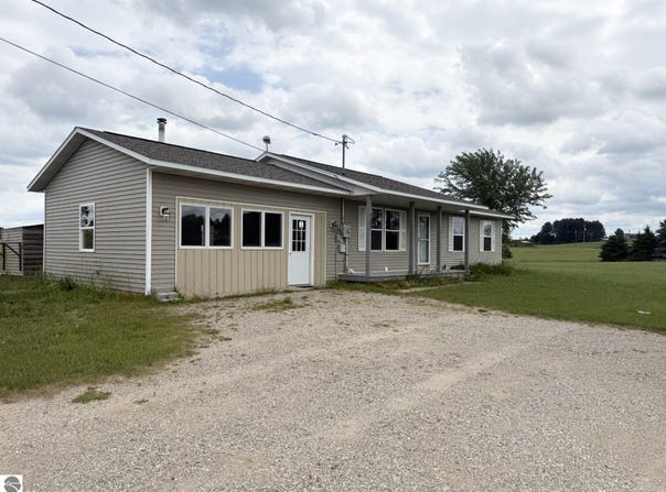 2082 Dusty Trail, Kingsley, MI 49649