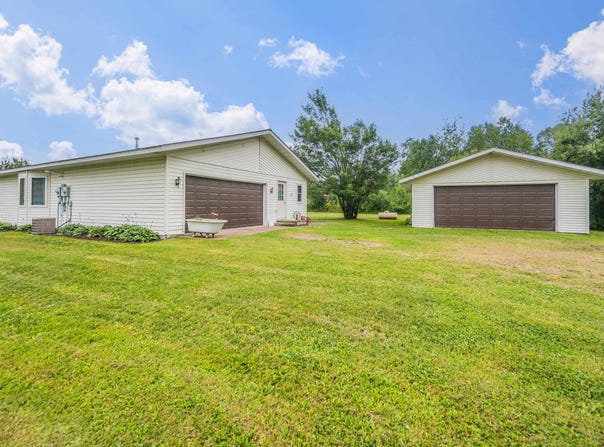 5836 Stenberg Rd, Cromwell, MN 55726