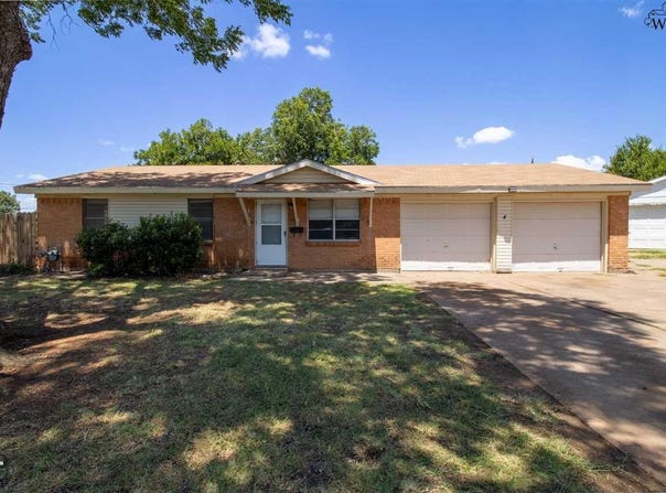 4 VALENCIA COURT, Wichita Falls, TX 76306