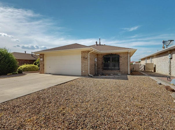 6779 Forest Hills Drive NE, Albuquerque, NM 87109