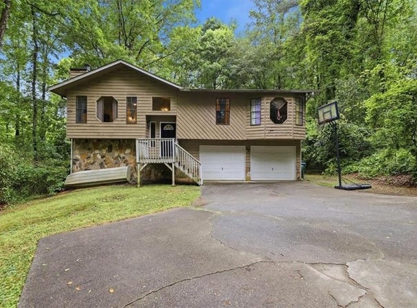 3055 Malvern Drive, Snellville, GA 30039