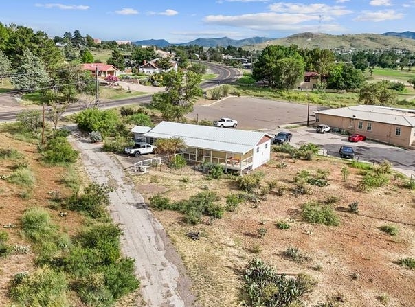 1015 Loop Rd, Alpine, TX 79830