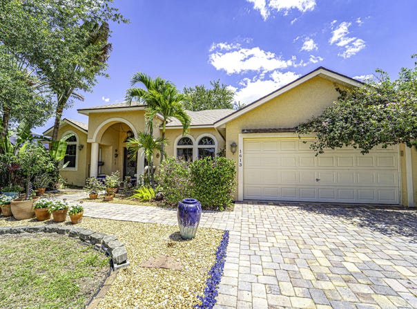1613 SW Cecelia Lane, Port Saint Lucie, FL 34953