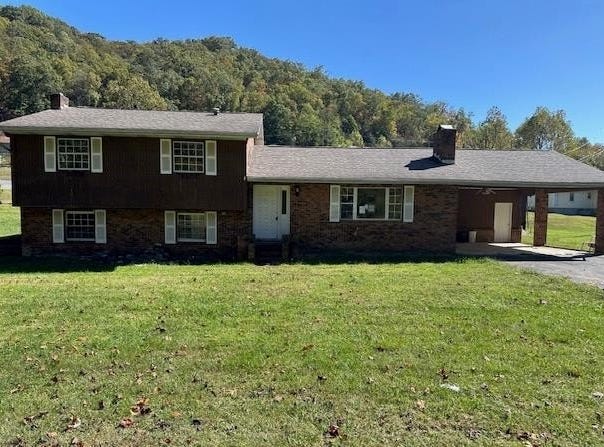 147 Circle Dr, OCEANA, WV 24870
