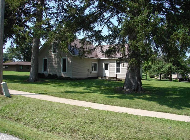 504 W Central Ave., Winfield, IA 52659