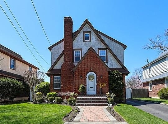 1642 Wales Avenue, Baldwin, NY 11510