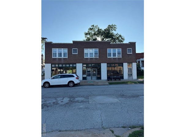 1315 Tamm Avenue, St Louis, MO 63139