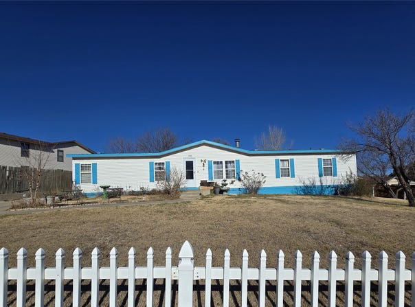1500 Mulberry Circle, Dodge City, KS 67801