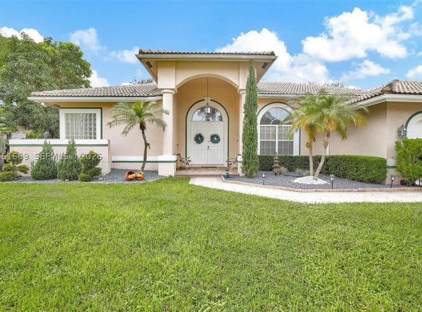 351 NW 110th Ave, Plantation, FL 33324