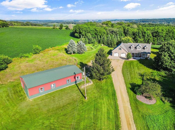 8542 Bakken Road, Mount Horeb, WI 53572