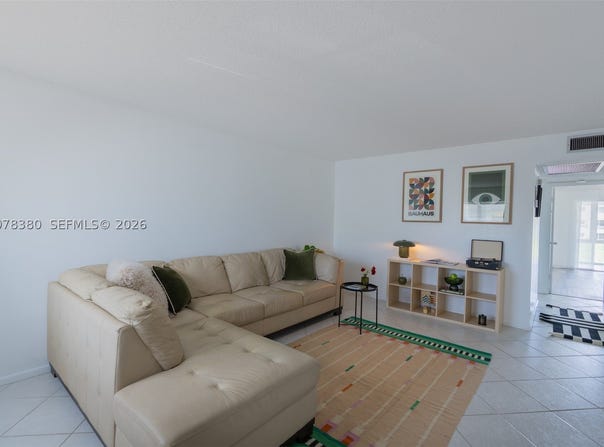 2052 Harwood E, Deerfield Beach, FL 33442