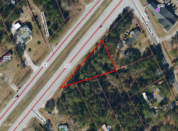 17 Hwy, Hampstead, NC 28443