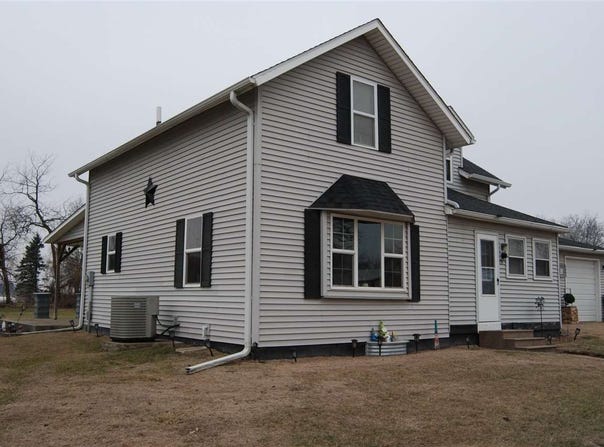 2239 290th St, Wilton, IA 52778