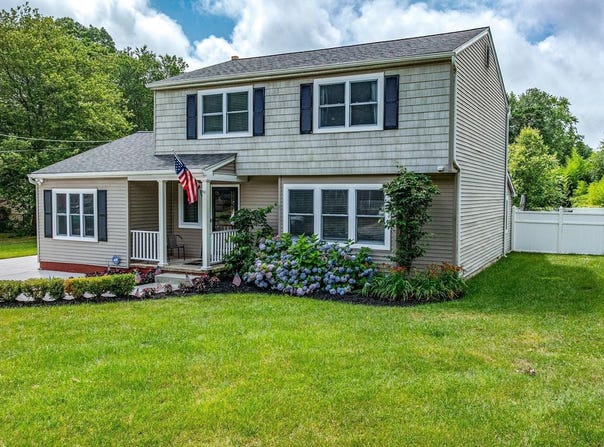 107 Spray Ave, Egg Harbor Township, NJ 08234