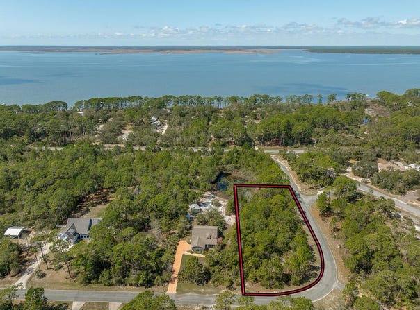 Shadow Bay Dr lot: 21, Eastpoint, FL 32328