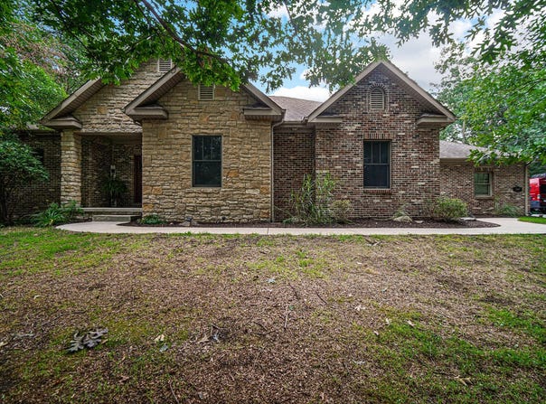10447 Whispering Woods Court, DeMotte, IN 46310