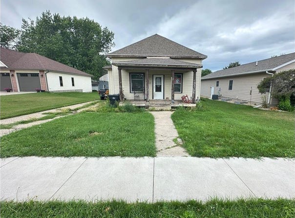 203 S 4th Street, Beaver Creek, MN 56116