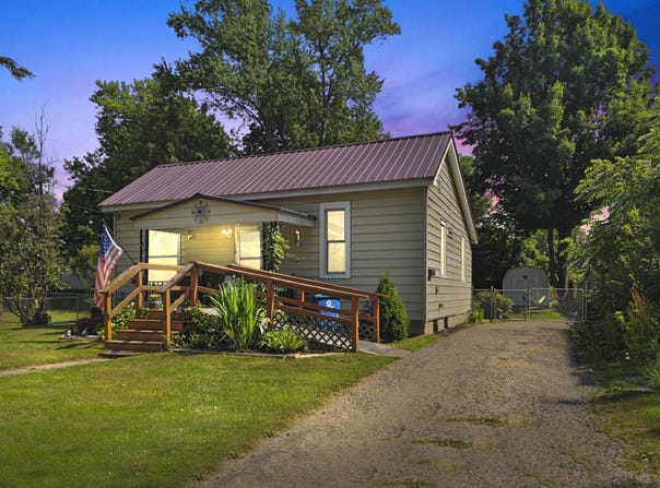 119 W Osceola, Reed City, MI 49677