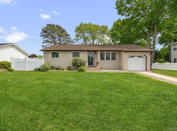 173 Loop Drive, Sayville, NY 11782