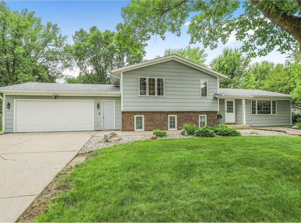 1504 11th Street SE, Willmar, MN 56201