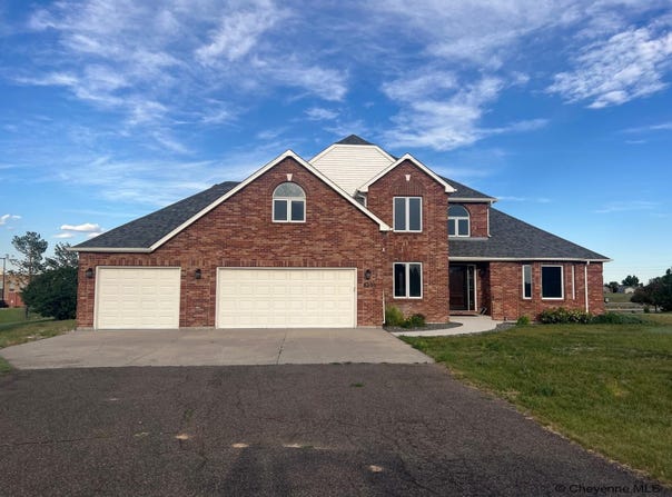 2553 WILDHORSE TRL, Cheyenne, WY 82009