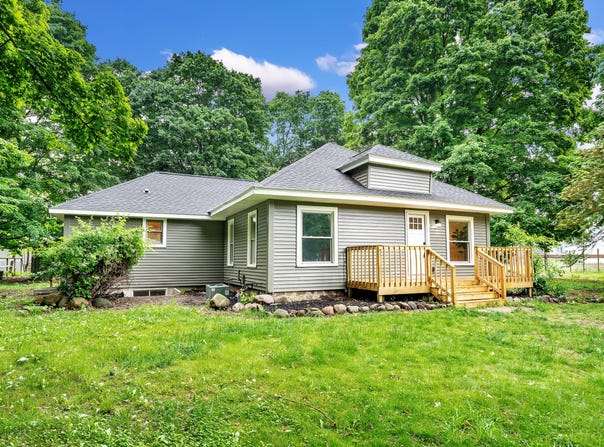 925 133rd Avenue, Wayland, MI 49348