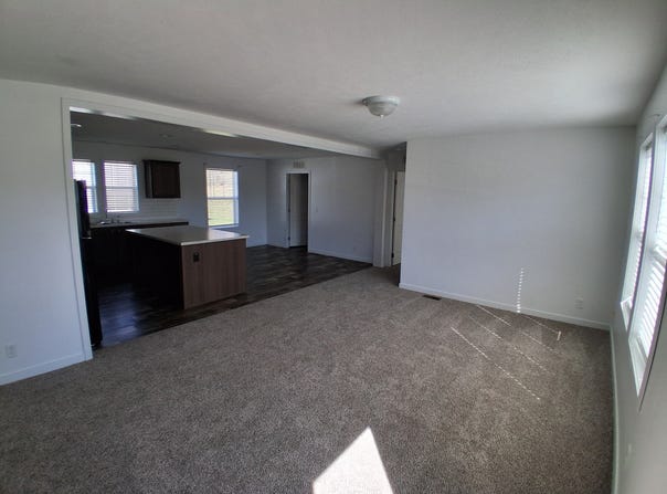 17311 E US Hwy 40, Independence, MO 64055