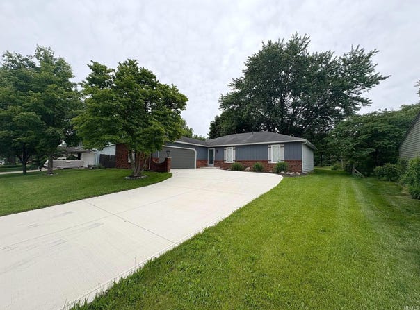1515 Lofton Way, Fort Wayne, IN 46815